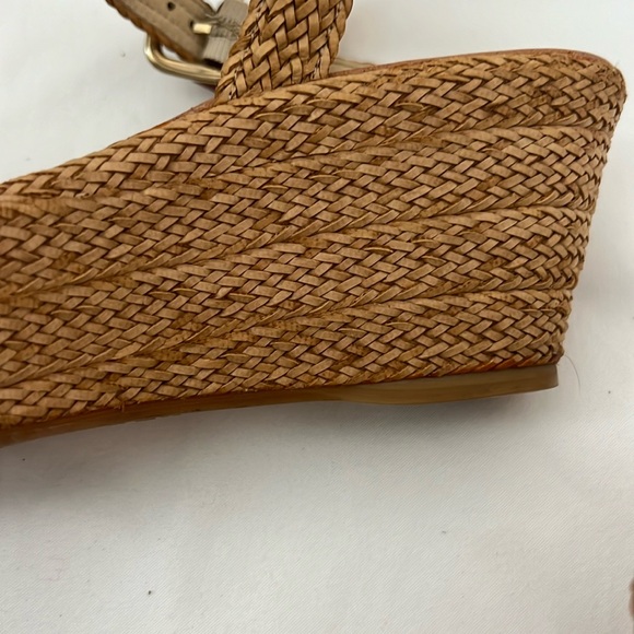 Stuart Weitzman woven leather 7M - Picture 9 of 12
